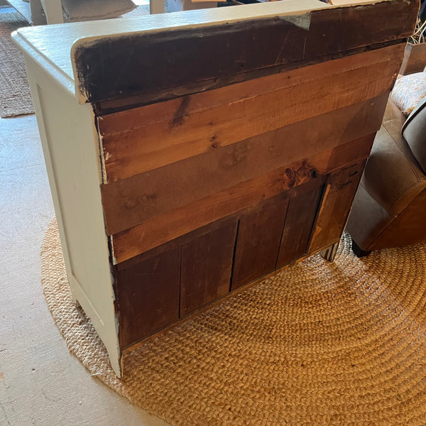 Vintage 4-Drawer Dresser