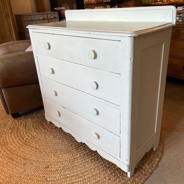 Vintage 4-Drawer Dresser